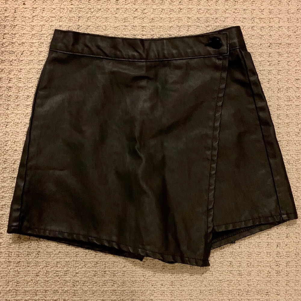 Black faux leather skort